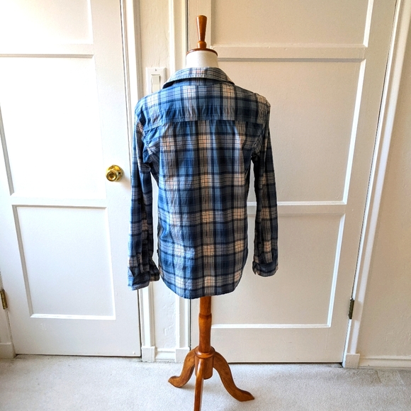 Carhartt plaid button down shirt Size medium - Picture 5 of 8